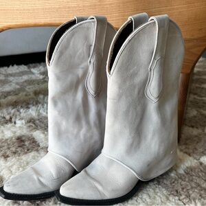 Lorena Saravia white suede cowgirl boots